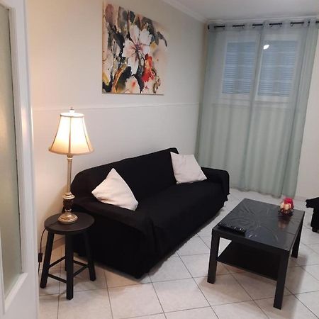 Lousi House Apartment เอเธนส์ ภายนอก รูปภาพ