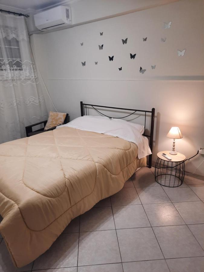 Lousi House Apartment เอเธนส์ ภายนอก รูปภาพ